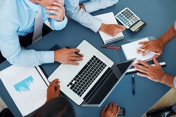 10 Steps to Kickstart Your Online Business Journey