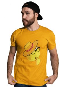 I Am a Queen Emoji T-shirt (Yellow) - Clothes for Emoji Lovers - Suitable for Fun Events - Foremost Gifting Material for Your Friends and Close Ones