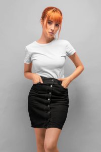 Female white colour solid tee